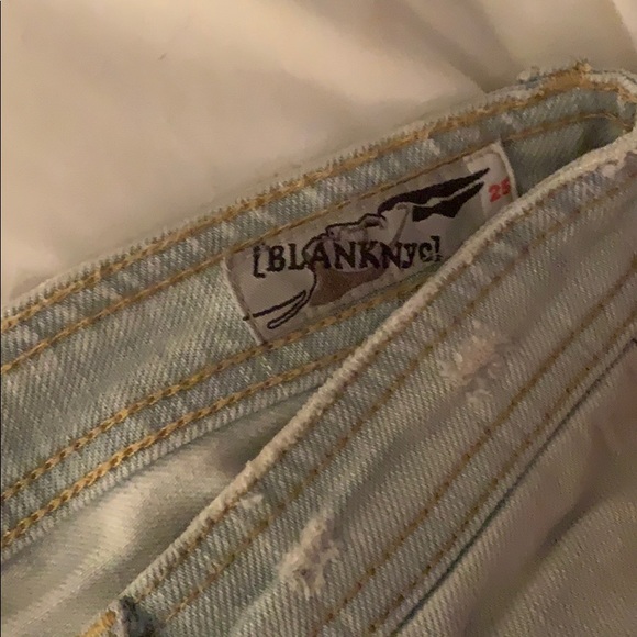 Jeans - Picture 2 of 3